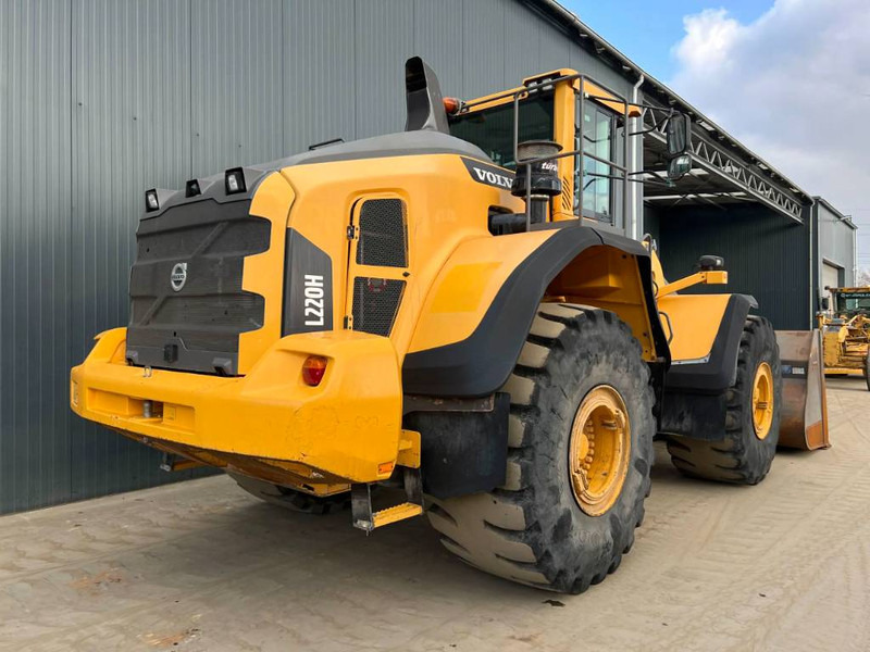 Volvo L220H - Pyöräkuormaaja: kuva Volvo L220H - Pyöräkuormaaja Volvo L220H - Pyöräkuormaaja: kuva Volvo L220H - Pyöräkuormaaja