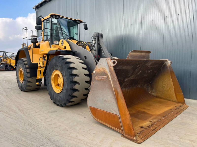 Volvo L220H - Pyöräkuormaaja: kuva Volvo L220H - Pyöräkuormaaja Volvo L220H - Pyöräkuormaaja: kuva Volvo L220H - Pyöräkuormaaja