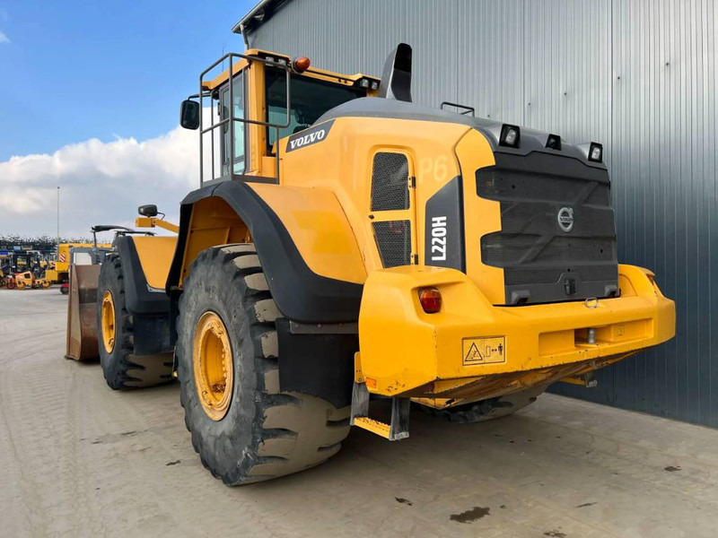 Volvo L220H - Pyöräkuormaaja: kuva Volvo L220H - Pyöräkuormaaja Volvo L220H - Pyöräkuormaaja: kuva Volvo L220H - Pyöräkuormaaja