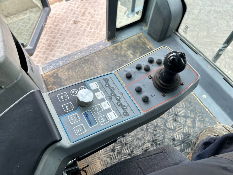 Wirtgen WR200XLi - Jyrä: kuva Wirtgen WR200XLi - Jyrä Wirtgen WR200XLi - Jyrä: kuva Wirtgen WR200XLi - Jyrä