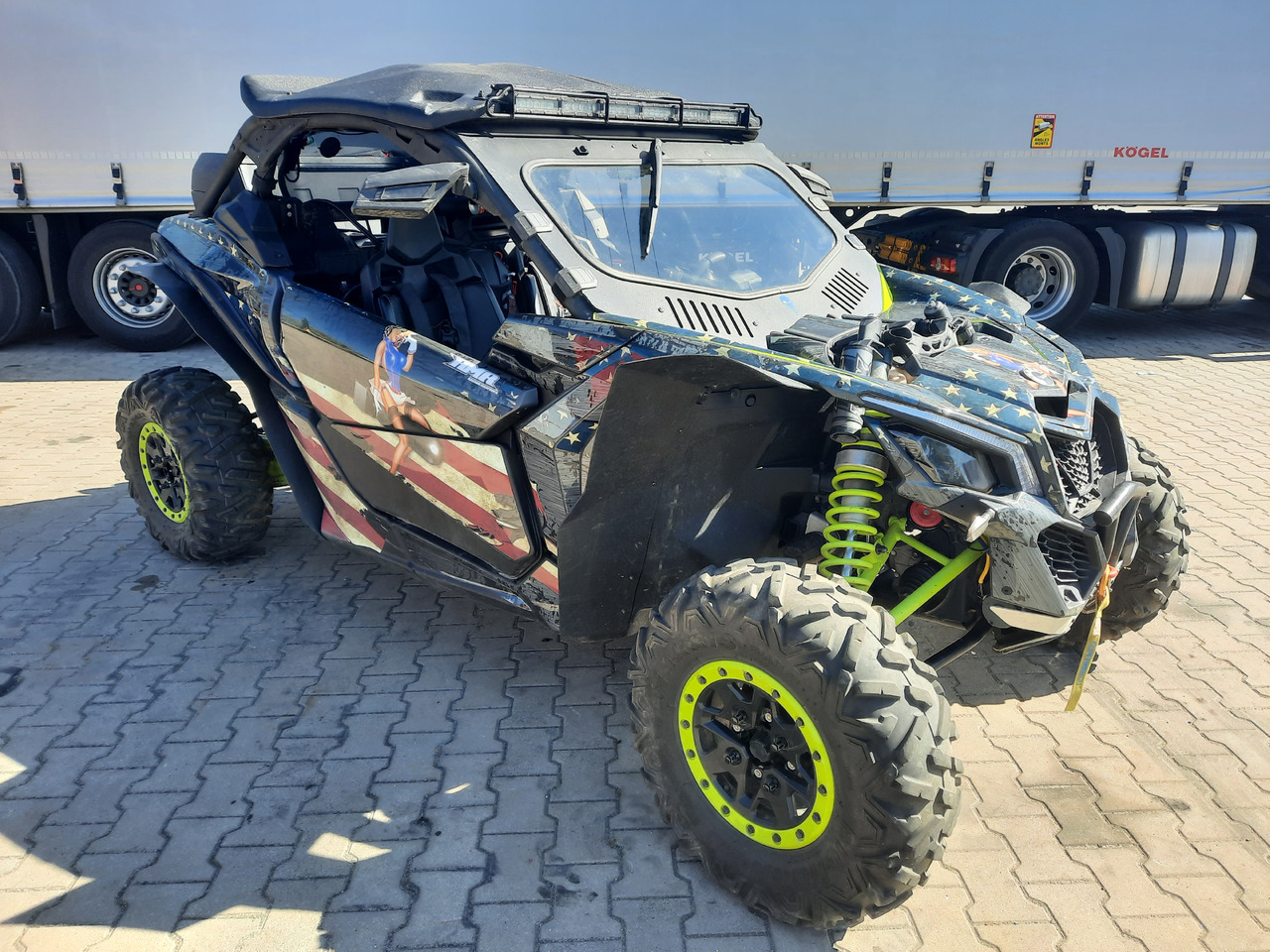 CAN-AM Maverick X3 XDS z homologacją - Mönkijä: kuva CAN-AM Maverick X3 XDS z homologacją - Mönkijä CAN-AM Maverick X3 XDS z homologacją - Mönkijä: kuva CAN-AM Maverick X3 XDS z homologacją - Mönkijä