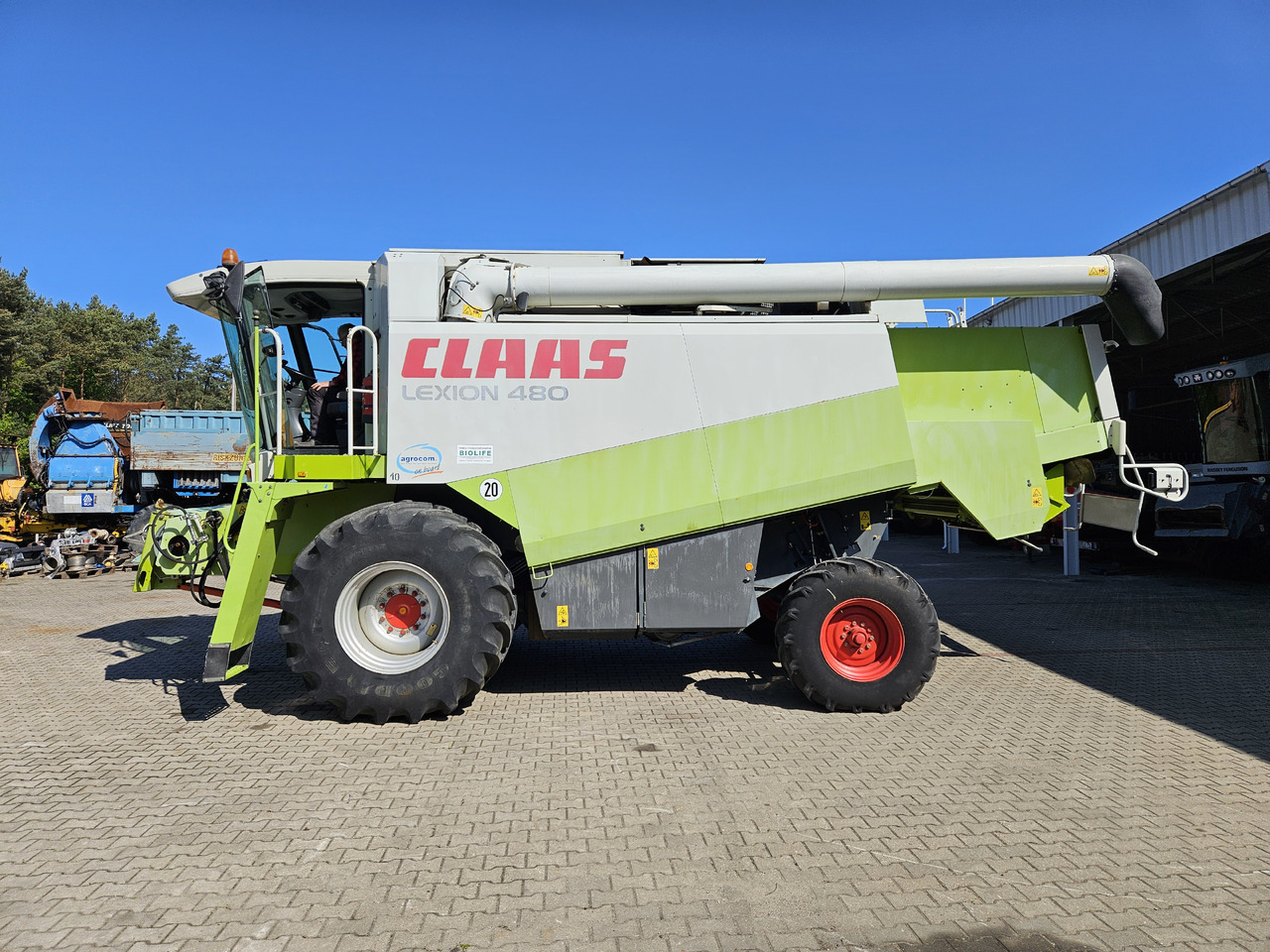 Claas Lexion 480 - Leikkuupuimuri: kuva Claas Lexion 480 - Leikkuupuimuri Claas Lexion 480 - Leikkuupuimuri: kuva Claas Lexion 480 - Leikkuupuimuri