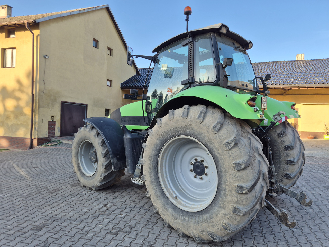 DEUTZ-FAHR Agrotron M650 - Traktori: kuva DEUTZ-FAHR Agrotron M650 - Traktori DEUTZ-FAHR Agrotron M650 - Traktori: kuva DEUTZ-FAHR Agrotron M650 - Traktori