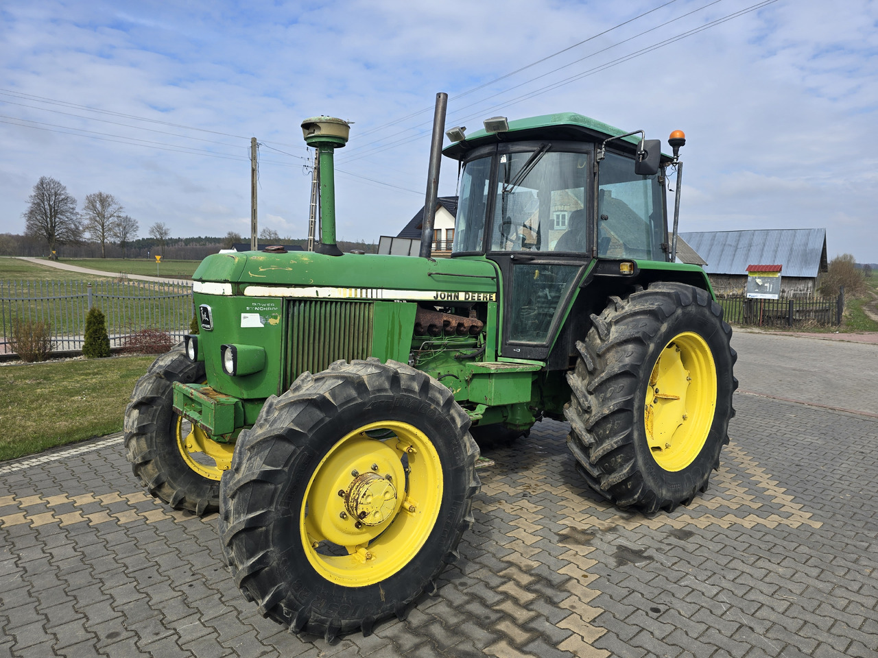 JOHN DEERE 3140 - Traktori: kuva JOHN DEERE 3140 - Traktori JOHN DEERE 3140 - Traktori: kuva JOHN DEERE 3140 - Traktori