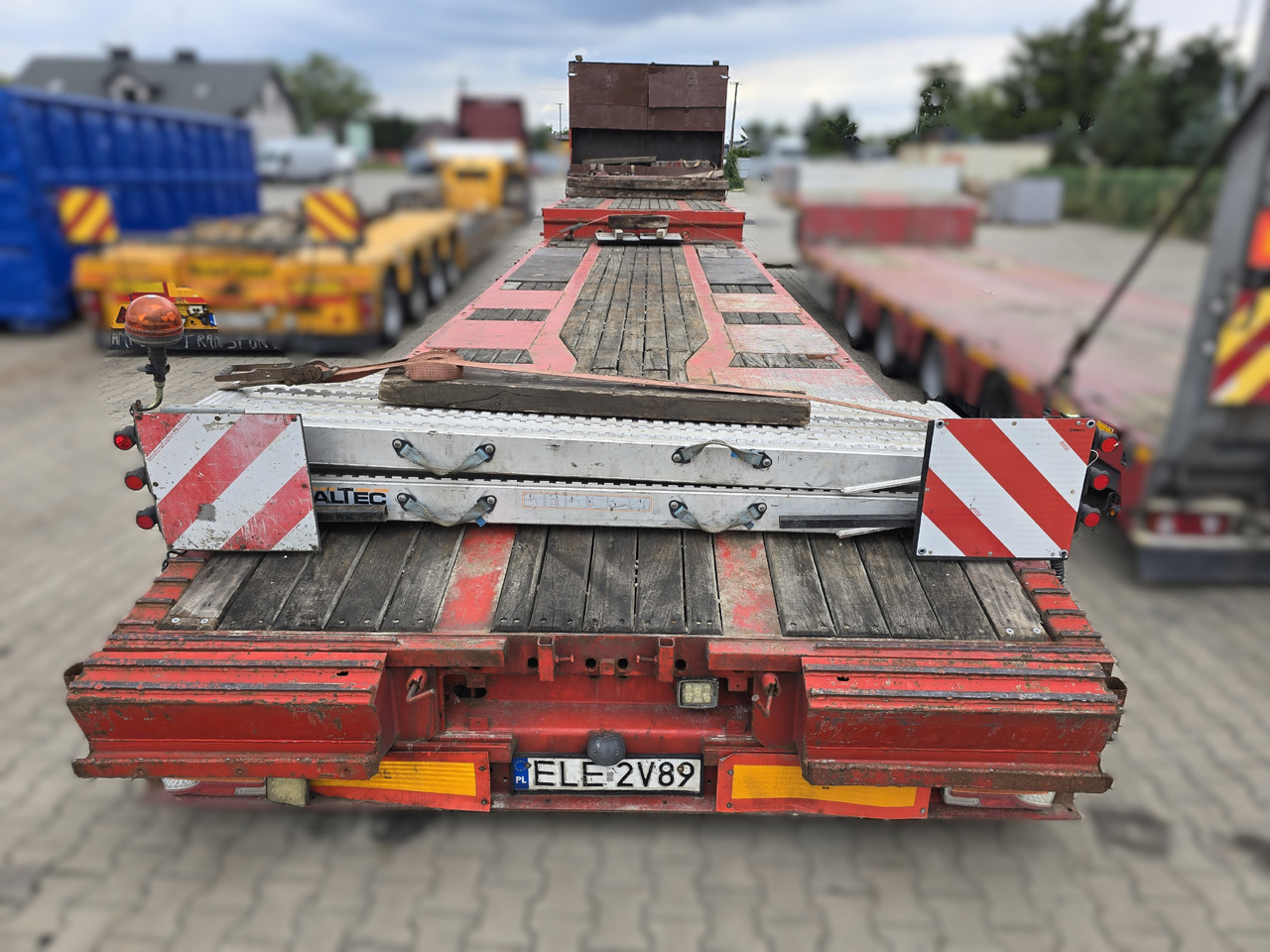 KASSBOHRER LB3E - Kuljetin puoliperävaunu: kuva KASSBOHRER LB3E - Kuljetin puoliperävaunu KASSBOHRER LB3E - Kuljetin puoliperävaunu: kuva KASSBOHRER LB3E - Kuljetin puoliperävaunu
