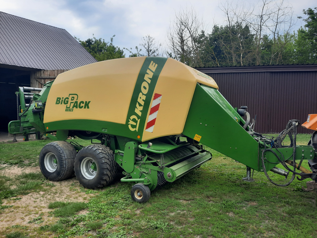 KRONE Big Pack 1270 - Kanttipaalain: kuva KRONE Big Pack 1270 - Kanttipaalain KRONE Big Pack 1270 - Kanttipaalain: kuva KRONE Big Pack 1270 - Kanttipaalain