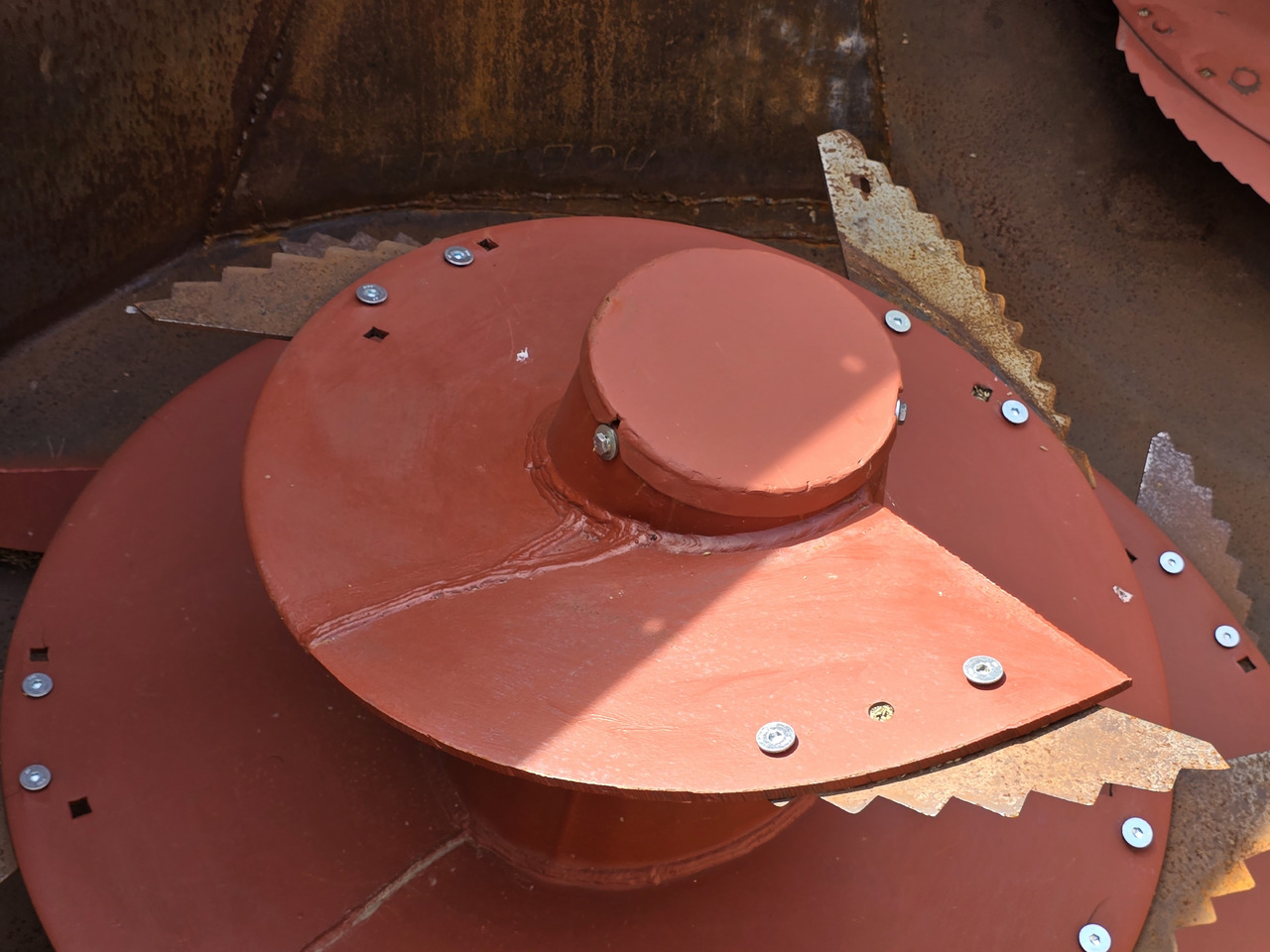KUHN 2270 - Seosrehuvaunu: kuva KUHN 2270 - Seosrehuvaunu KUHN 2270 - Seosrehuvaunu: kuva KUHN 2270 - Seosrehuvaunu
