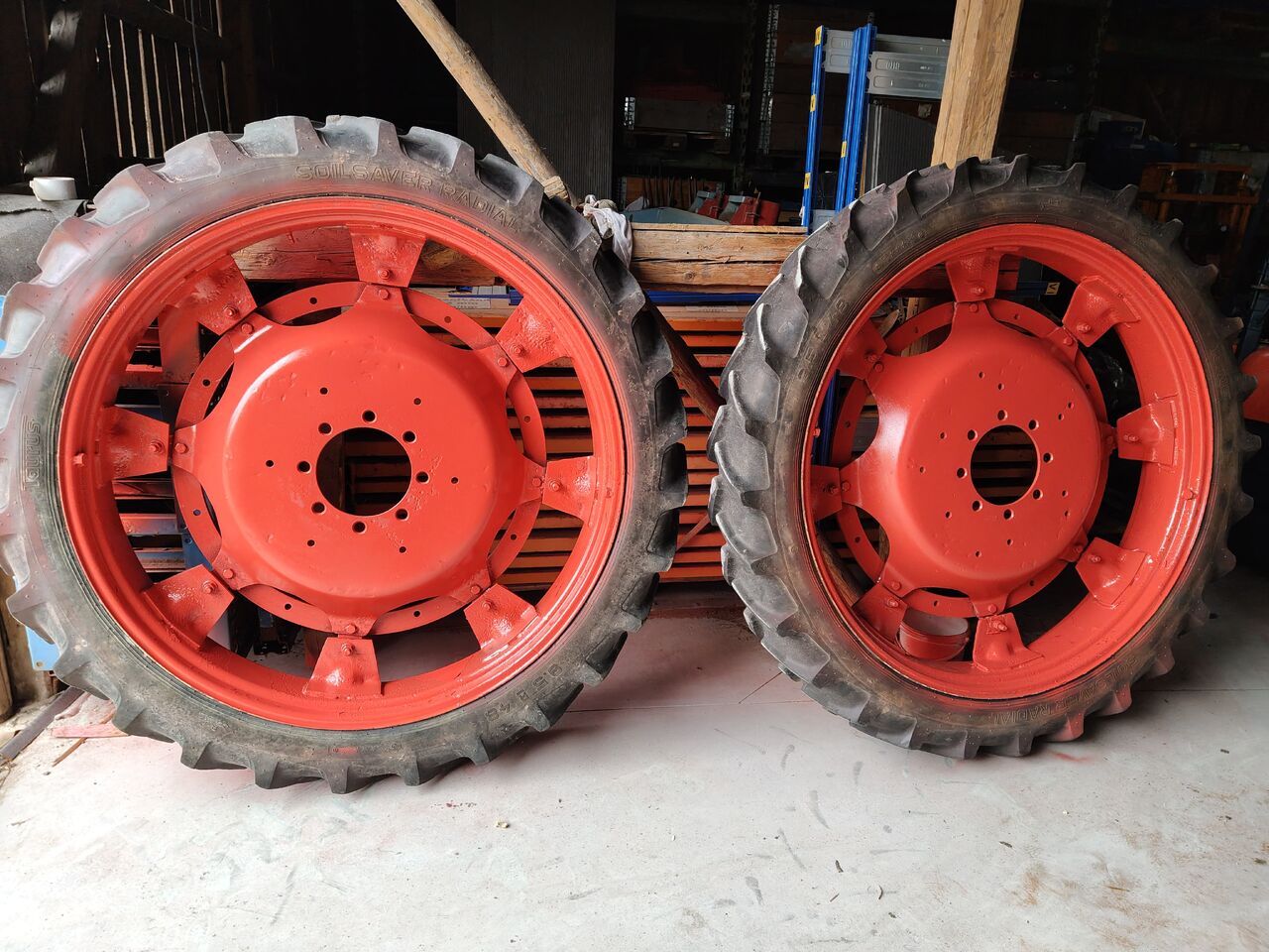 Kleber, Taurus 11.2 R32 (270/95 R32), 9.5 R48 - Täydellinen pyörä - Maatalouskoneet: kuva Kleber, Taurus 11.2 R32 (270/95 R32), 9.5 R48 - Täydellinen pyörä - Maatalouskoneet Kleber, Taurus 11.2 R32 (270/95 R32), 9.5 R48 - Täydellinen pyörä - Maatalouskoneet: kuva Kleber, Taurus 11.2 R32 (270/95 R32), 9.5 R48 - Täydellinen pyörä - Maatalouskoneet