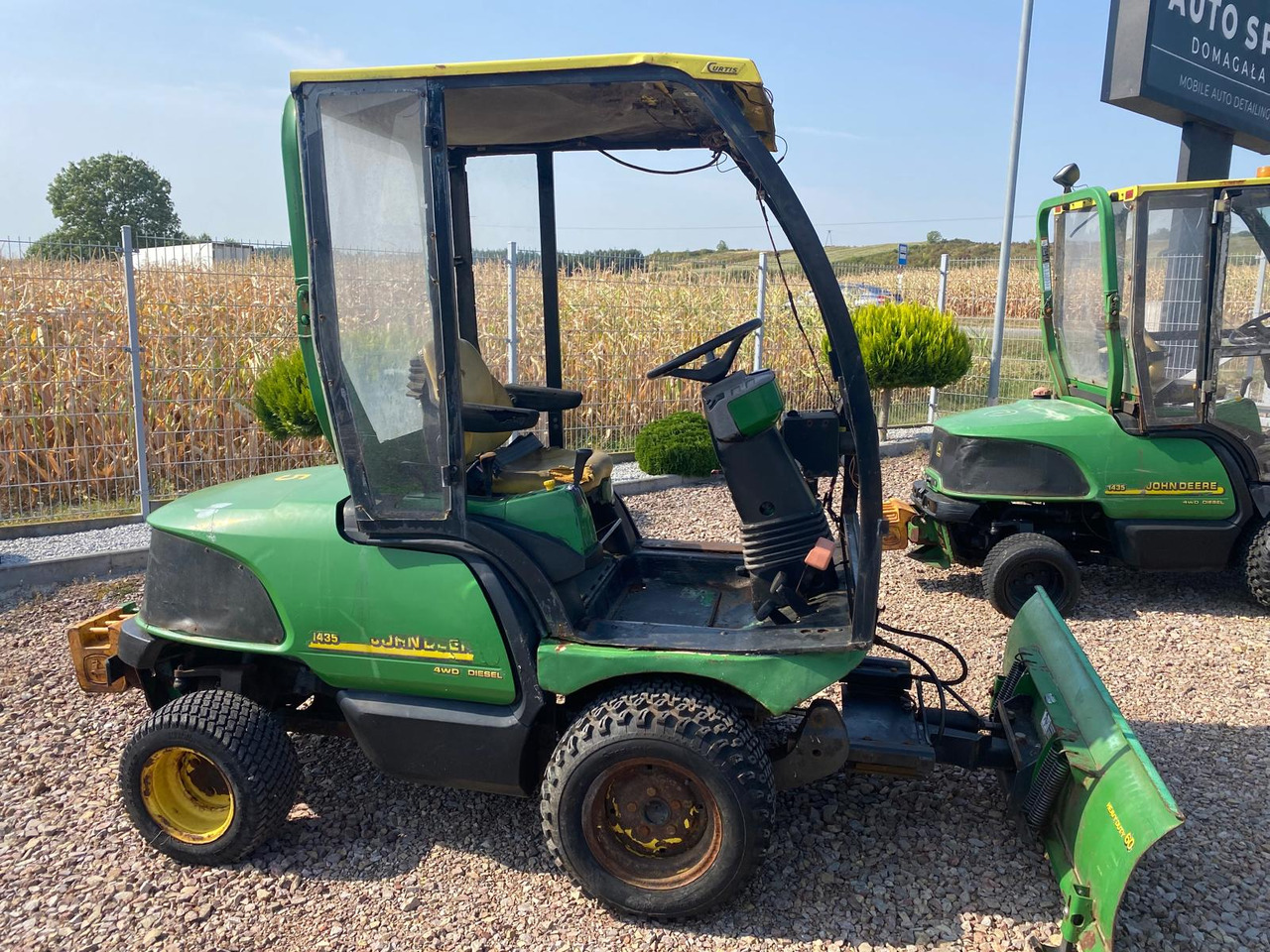 John Deere 1435 4WD Diesel - Kunnallis-/ Erikoisajoneuvot: kuva John Deere 1435 4WD Diesel - Kunnallis-/ Erikoisajoneuvot John Deere 1435 4WD Diesel - Kunnallis-/ Erikoisajoneuvot: kuva John Deere 1435 4WD Diesel - Kunnallis-/ Erikoisajoneuvot