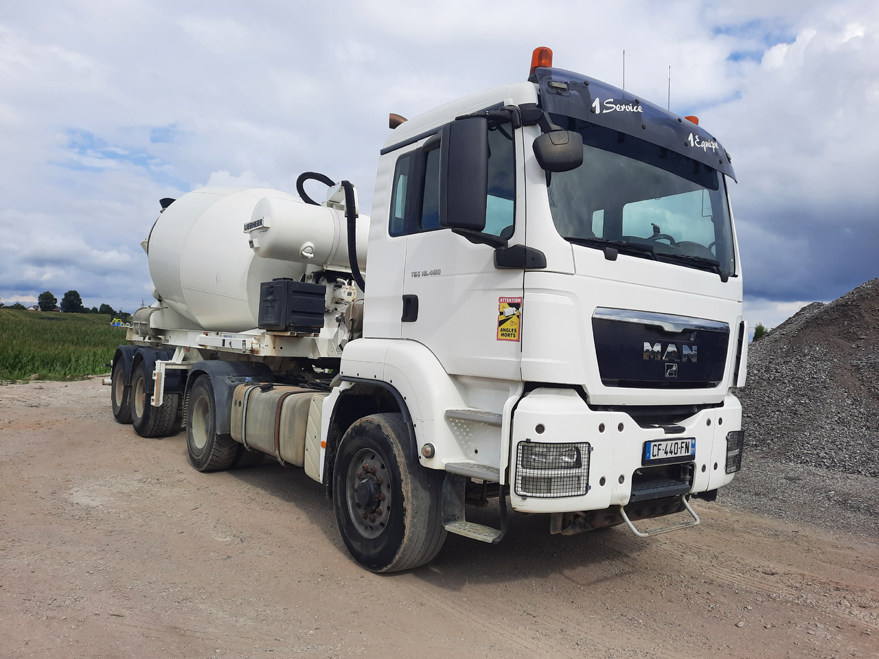 LIEBHERR 10 m3 - Betonin kuljetus puoliperävaunu: kuva LIEBHERR 10 m3 - Betonin kuljetus puoliperävaunu LIEBHERR 10 m3 - Betonin kuljetus puoliperävaunu: kuva LIEBHERR 10 m3 - Betonin kuljetus puoliperävaunu