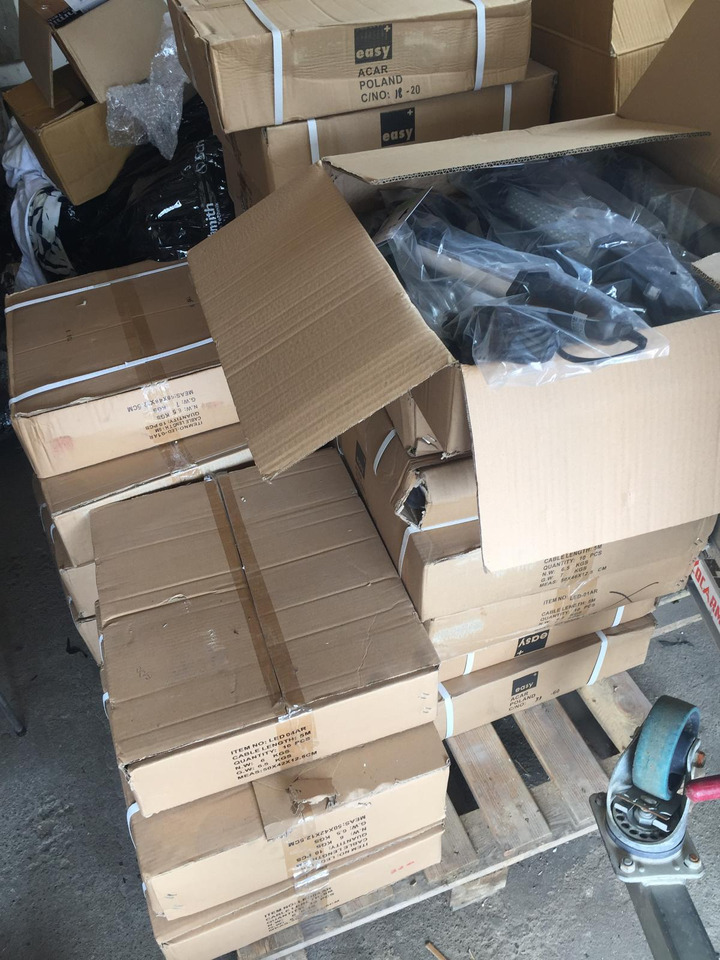 Lampa warsztatowa na 5 metrowym przewodzie zasilającym - Korjaamolaitteet: kuva Lampa warsztatowa na 5 metrowym przewodzie zasilającym - Korjaamolaitteet Lampa warsztatowa na 5 metrowym przewodzie zasilającym - Korjaamolaitteet: kuva Lampa warsztatowa na 5 metrowym przewodzie zasilającym - Korjaamolaitteet