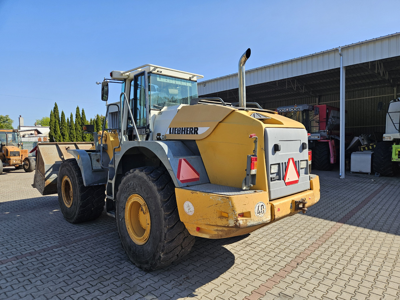 Liebherr L544 - Pyöräkuormaaja: kuva Liebherr L544 - Pyöräkuormaaja Liebherr L544 - Pyöräkuormaaja: kuva Liebherr L544 - Pyöräkuormaaja
