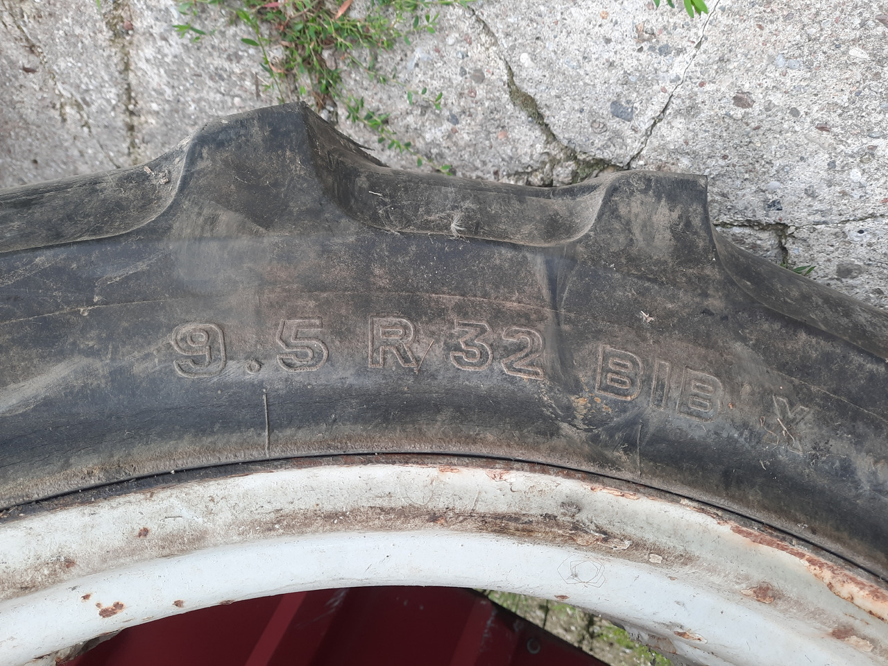 MICHELIN BIB X 9.5 R32 - Renkaat ja vanteet - Maatalouskoneet: kuva MICHELIN BIB X 9.5 R32 - Renkaat ja vanteet - Maatalouskoneet MICHELIN BIB X 9.5 R32 - Renkaat ja vanteet - Maatalouskoneet: kuva MICHELIN BIB X 9.5 R32 - Renkaat ja vanteet - Maatalouskoneet