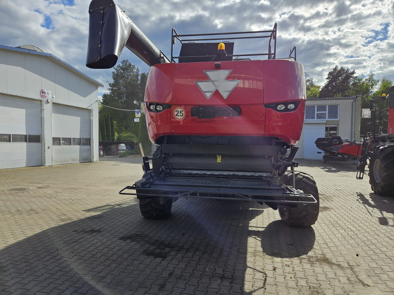 Massey Ferguson Delta 9380 - Leikkuupuimuri: kuva Massey Ferguson Delta 9380 - Leikkuupuimuri Massey Ferguson Delta 9380 - Leikkuupuimuri: kuva Massey Ferguson Delta 9380 - Leikkuupuimuri