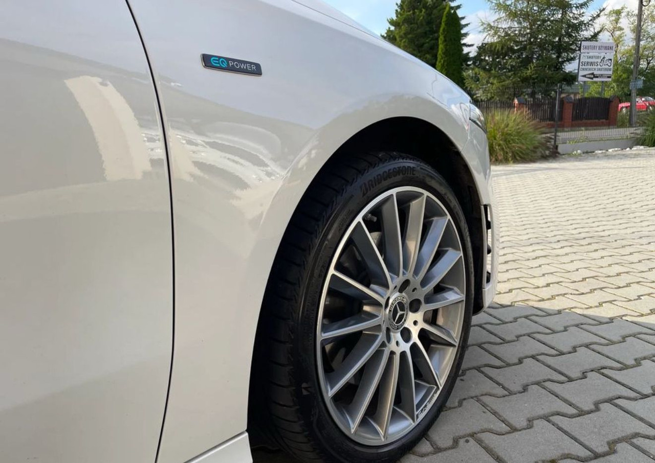 Mercedes A250e - Henkilöauto: kuva Mercedes A250e - Henkilöauto Mercedes A250e - Henkilöauto: kuva Mercedes A250e - Henkilöauto