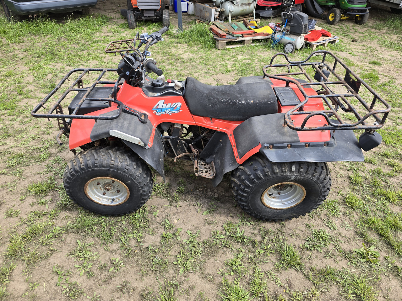 SUZUKI LT-F4WD QUAD RUNNER, 4x4 - Mönkijä: kuva SUZUKI LT-F4WD QUAD RUNNER, 4x4 - Mönkijä SUZUKI LT-F4WD QUAD RUNNER, 4x4 - Mönkijä: kuva SUZUKI LT-F4WD QUAD RUNNER, 4x4 - Mönkijä