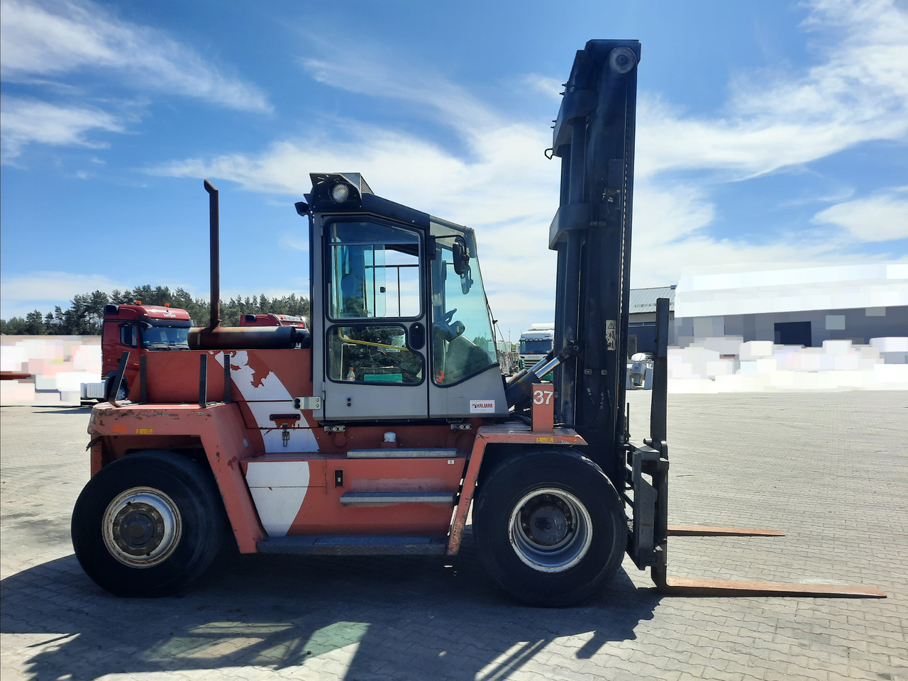 Kalmar DCD 100-6 - Dieseltrukki: kuva kalmar DCD 100-6 - Dieseltrukki Kalmar DCD 100-6 - Dieseltrukki: kuva kalmar DCD 100-6 - Dieseltrukki