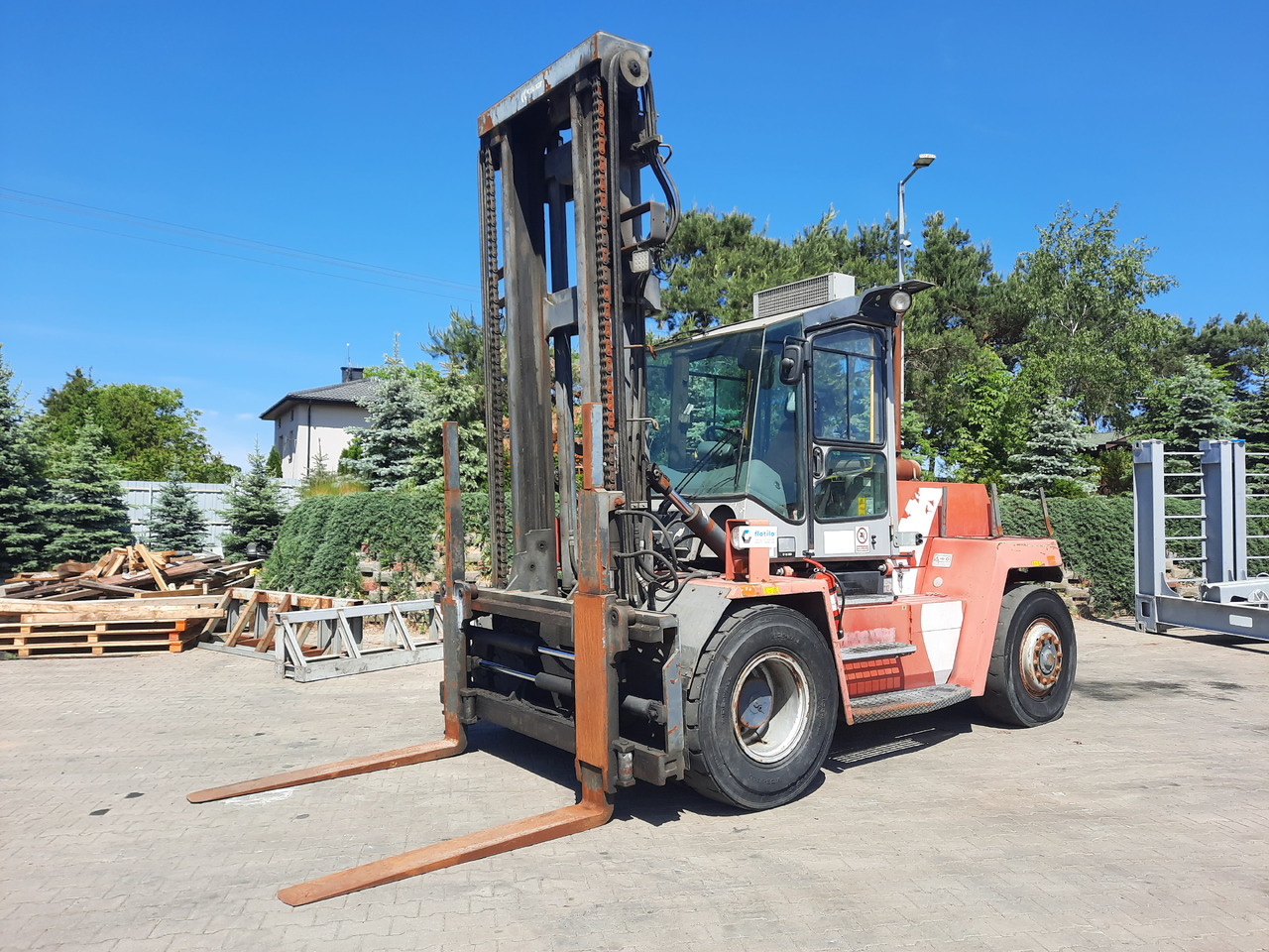 Kalmar DCD 100-6 - Dieseltrukki: kuva kalmar DCD 100-6 - Dieseltrukki Kalmar DCD 100-6 - Dieseltrukki: kuva kalmar DCD 100-6 - Dieseltrukki