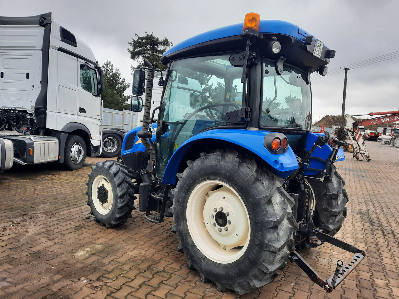 New-holland T4.65 - Traktori: kuva new-holland T4.65 - Traktori New-holland T4.65 - Traktori: kuva new-holland T4.65 - Traktori