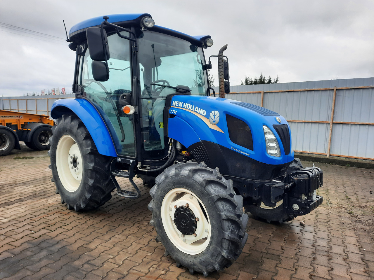 New-holland T4.65 - Traktori: kuva new-holland T4.65 - Traktori New-holland T4.65 - Traktori: kuva new-holland T4.65 - Traktori