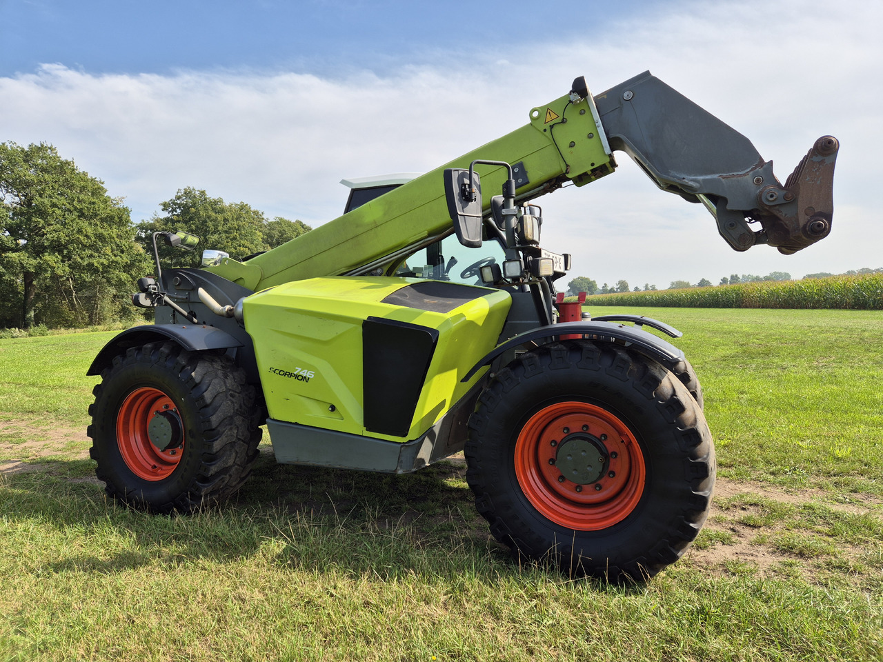 Claas 746 Scorpion - Kurottaja: kuva Claas 746 Scorpion - Kurottaja Claas 746 Scorpion - Kurottaja: kuva Claas 746 Scorpion - Kurottaja