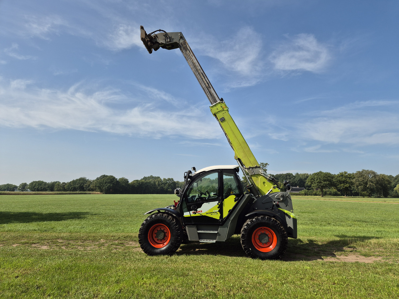 Claas 746 Scorpion - Kurottaja: kuva Claas 746 Scorpion - Kurottaja Claas 746 Scorpion - Kurottaja: kuva Claas 746 Scorpion - Kurottaja