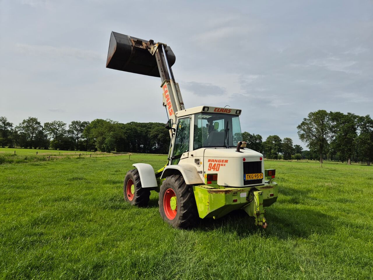 Claas Ranger 940 RX - Pyöräkuormaaja: kuva Claas Ranger 940 RX - Pyöräkuormaaja Claas Ranger 940 RX - Pyöräkuormaaja: kuva Claas Ranger 940 RX - Pyöräkuormaaja