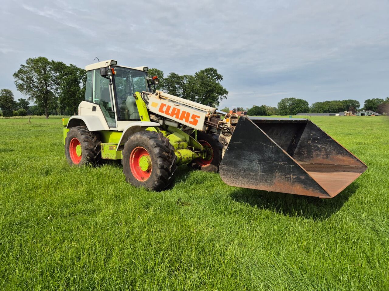 Claas Ranger 940 RX - Pyöräkuormaaja: kuva Claas Ranger 940 RX - Pyöräkuormaaja Claas Ranger 940 RX - Pyöräkuormaaja: kuva Claas Ranger 940 RX - Pyöräkuormaaja