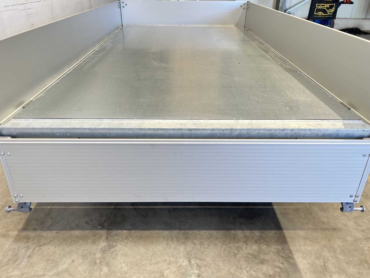 Leasing BOECKMANN DK-AL 3218/35 P Dreiseitenkipper BOECKMANN DK-AL 3218/35 P Dreiseitenkipper: kuva Leasing BOECKMANN DK-AL 3218/35 P Dreiseitenkipper BOECKMANN DK-AL 3218/35 P Dreiseitenkipper