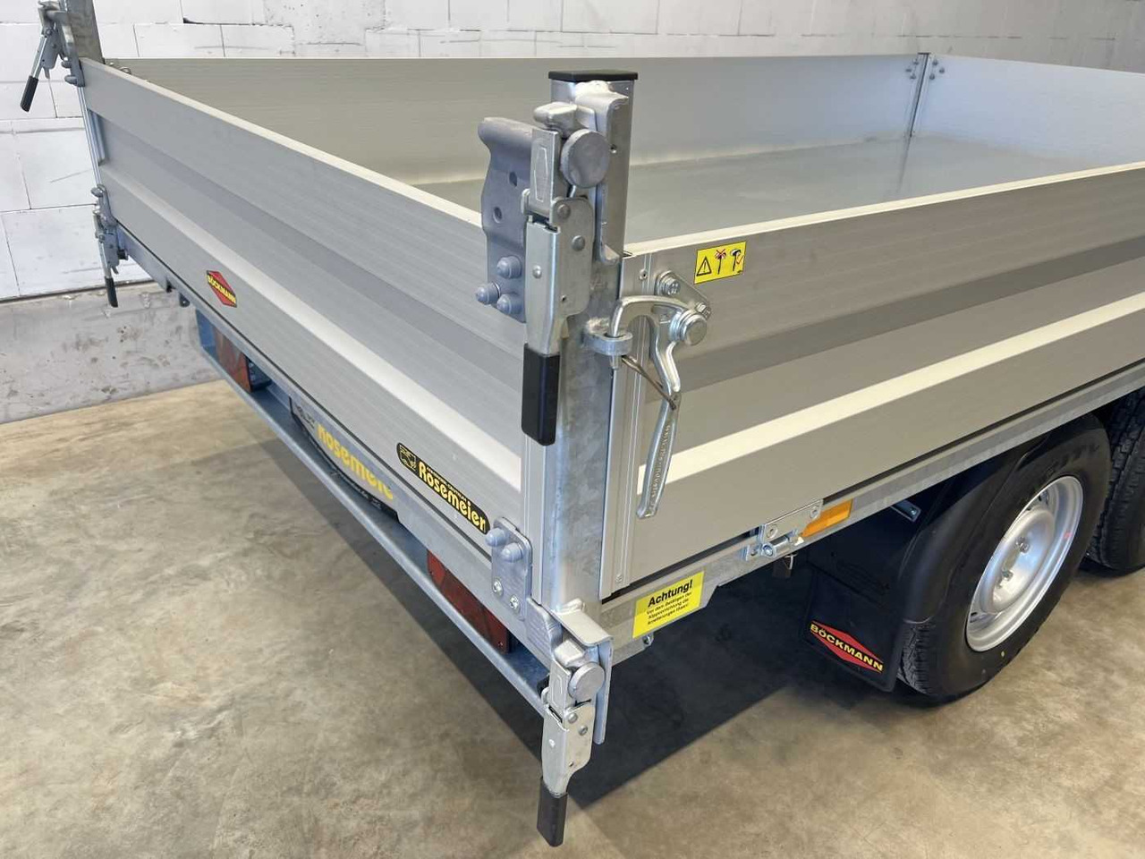 Leasing BOECKMANN DK-AL 3218/35 P Dreiseitenkipper BOECKMANN DK-AL 3218/35 P Dreiseitenkipper: kuva Leasing BOECKMANN DK-AL 3218/35 P Dreiseitenkipper BOECKMANN DK-AL 3218/35 P Dreiseitenkipper