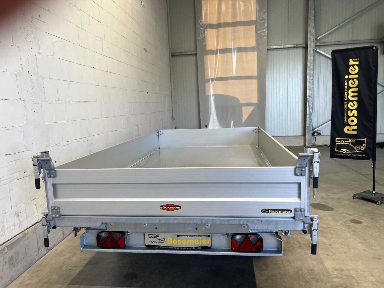 Leasing BOECKMANN DK-AL 3218/35 P Dreiseitenkipper BOECKMANN DK-AL 3218/35 P Dreiseitenkipper: kuva Leasing BOECKMANN DK-AL 3218/35 P Dreiseitenkipper BOECKMANN DK-AL 3218/35 P Dreiseitenkipper