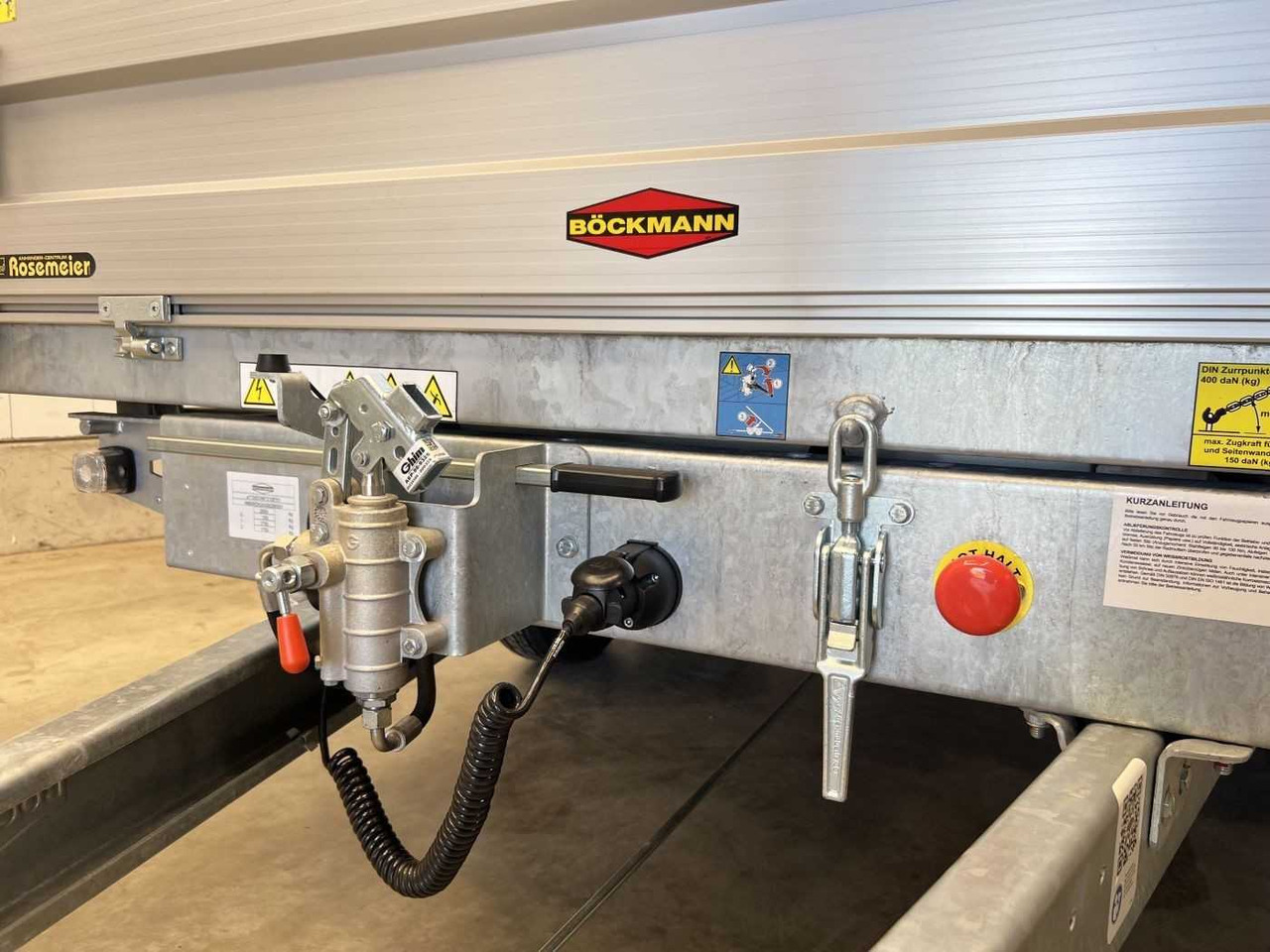 Leasing BOECKMANN DK-AL 3218/35 P Dreiseitenkipper BOECKMANN DK-AL 3218/35 P Dreiseitenkipper: kuva Leasing BOECKMANN DK-AL 3218/35 P Dreiseitenkipper BOECKMANN DK-AL 3218/35 P Dreiseitenkipper