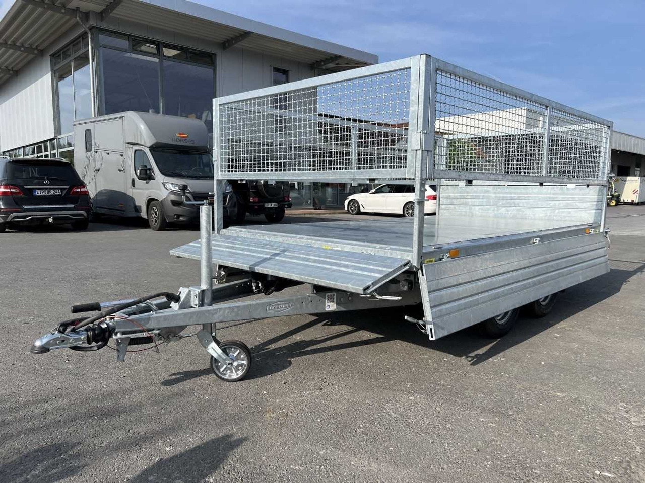 Leasing BOECKMANN DK-ST 3218/27 P Gitter Dreiseitenkipper BOECKMANN DK-ST 3218/27 P Gitter Dreiseitenkipper: kuva Leasing BOECKMANN DK-ST 3218/27 P Gitter Dreiseitenkipper BOECKMANN DK-ST 3218/27 P Gitter Dreiseitenkipper