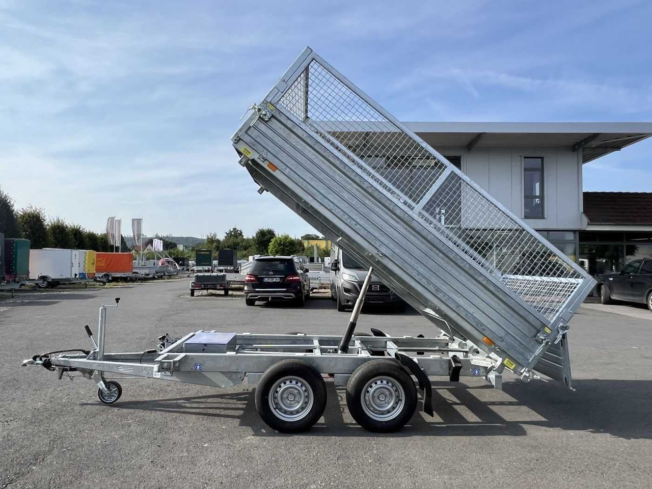 Leasing BOECKMANN DK-ST 3218/27 P Gitter Dreiseitenkipper BOECKMANN DK-ST 3218/27 P Gitter Dreiseitenkipper: kuva Leasing BOECKMANN DK-ST 3218/27 P Gitter Dreiseitenkipper BOECKMANN DK-ST 3218/27 P Gitter Dreiseitenkipper