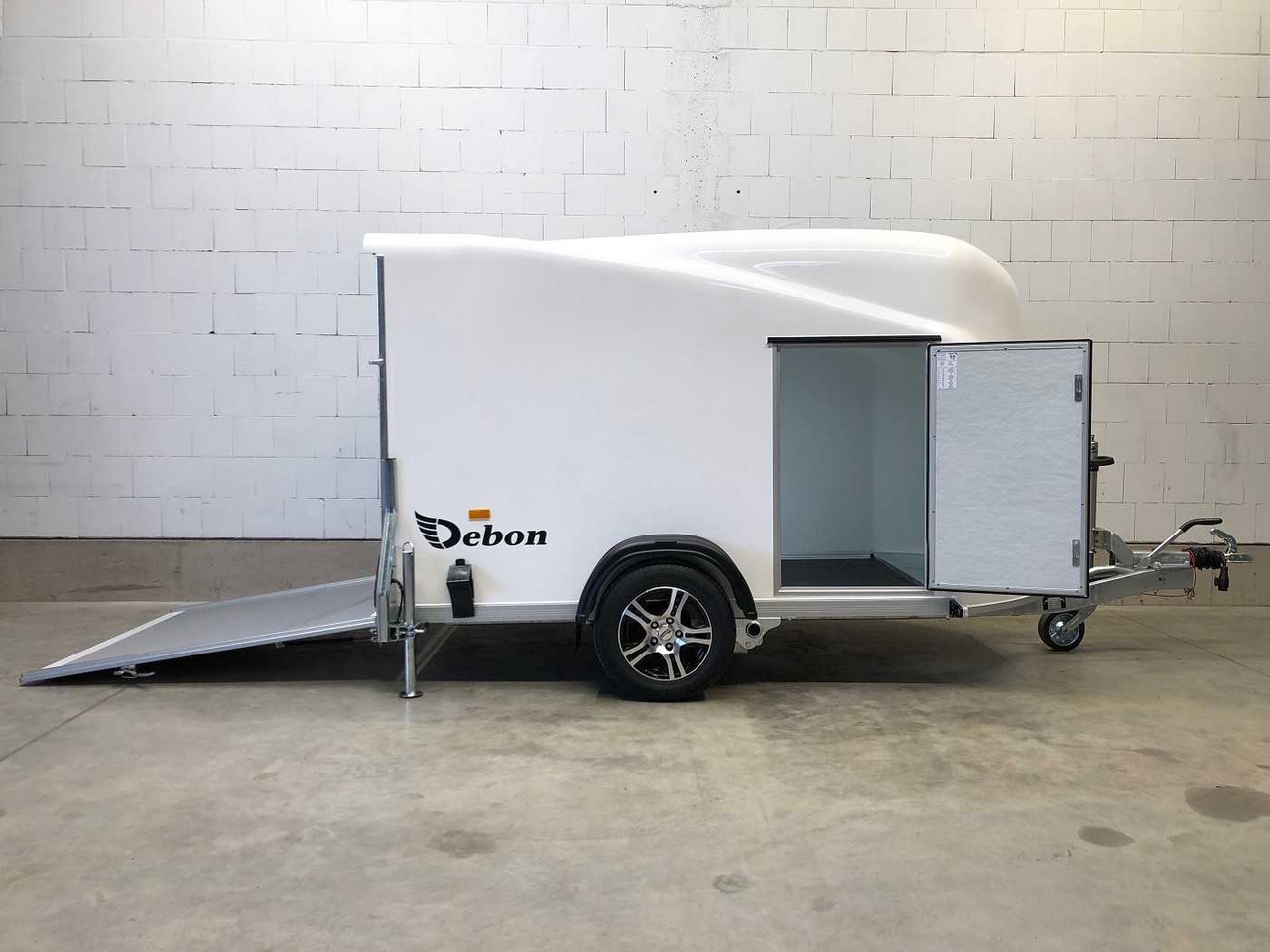 CHEVAL LIBERTE Cargo 1300.02+Tür Alu-Felgen Kofferanhänger - Umpikori perävaunu: kuva CHEVAL LIBERTE Cargo 1300.02+Tür Alu-Felgen Kofferanhänger - Umpikori perävaunu CHEVAL LIBERTE Cargo 1300.02+Tür Alu-Felgen Kofferanhänger - Umpikori perävaunu: kuva CHEVAL LIBERTE Cargo 1300.02+Tür Alu-Felgen Kofferanhänger - Umpikori perävaunu