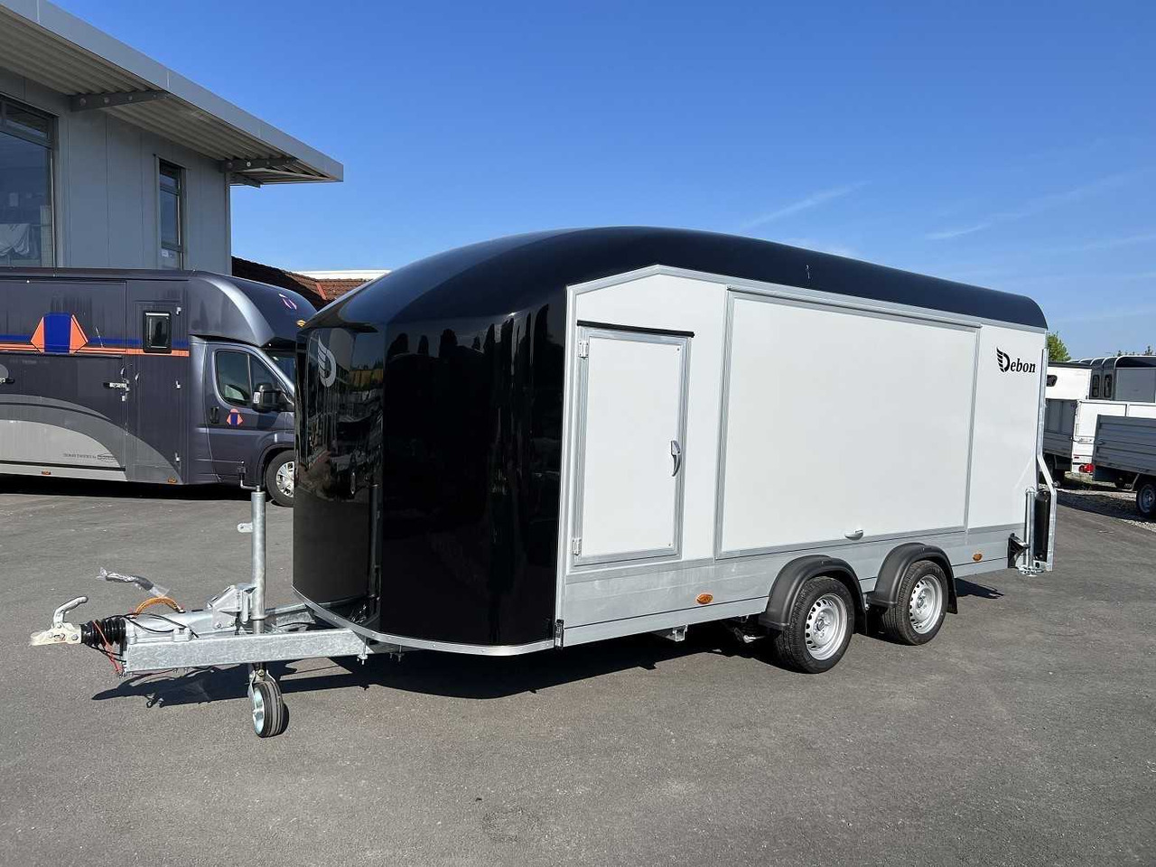 CHEVAL LIBERTE DEBON C1000 Roadster E-Winde, Stand Autotransporter ge - Kuljetin perävaunu: kuva CHEVAL LIBERTE DEBON C1000 Roadster E-Winde, Stand Autotransporter ge - Kuljetin perävaunu CHEVAL LIBERTE DEBON C1000 Roadster E-Winde, Stand Autotransporter ge - Kuljetin perävaunu: kuva CHEVAL LIBERTE DEBON C1000 Roadster E-Winde, Stand Autotransporter ge - Kuljetin perävaunu
