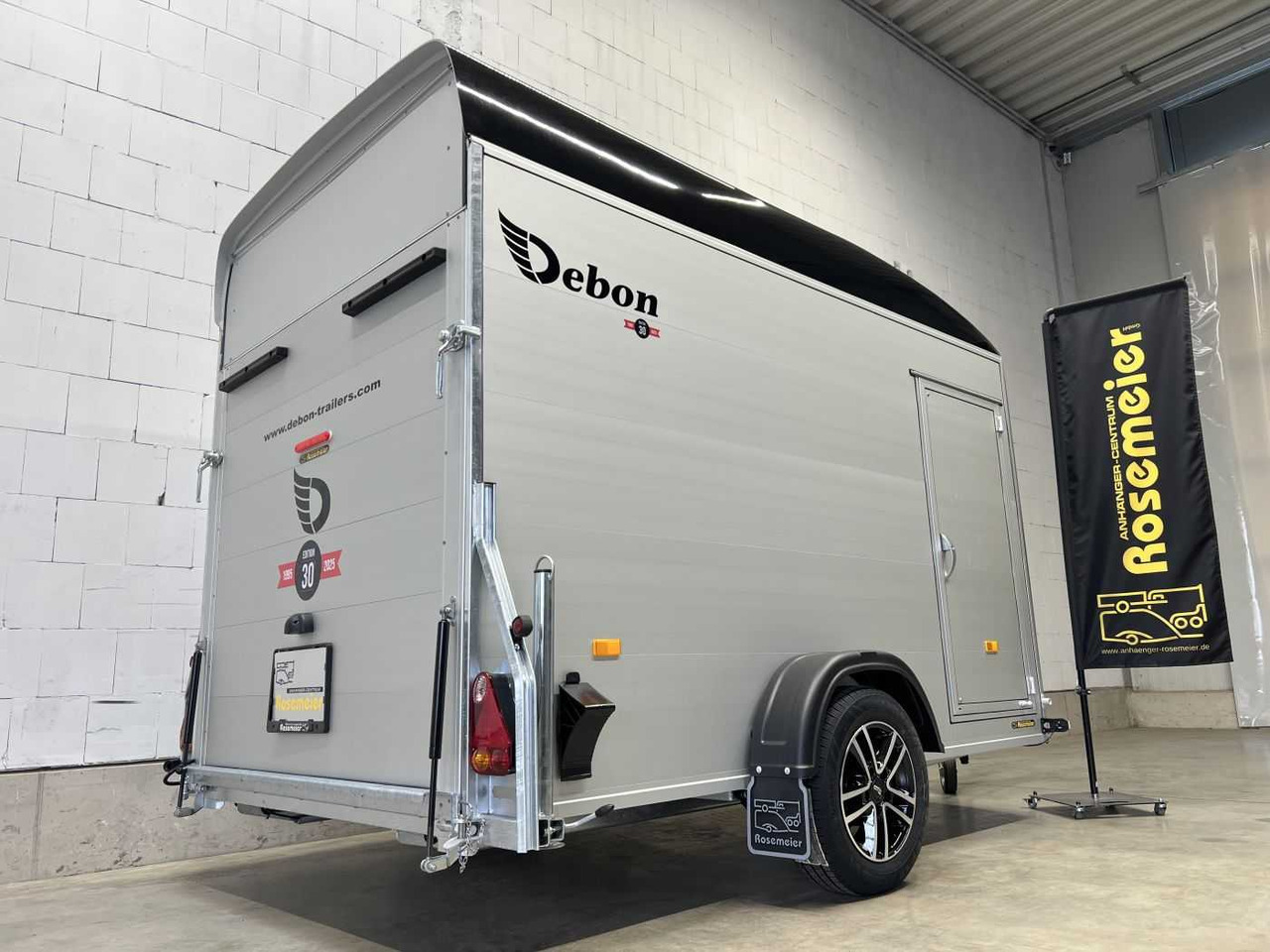 CHEVAL LIBERTE DEBON C400 Roadster ALF Kofferanhänger - Moottoripyörän perävaunu: kuva CHEVAL LIBERTE DEBON C400 Roadster ALF Kofferanhänger - Moottoripyörän perävaunu CHEVAL LIBERTE DEBON C400 Roadster ALF Kofferanhänger - Moottoripyörän perävaunu: kuva CHEVAL LIBERTE DEBON C400 Roadster ALF Kofferanhänger - Moottoripyörän perävaunu