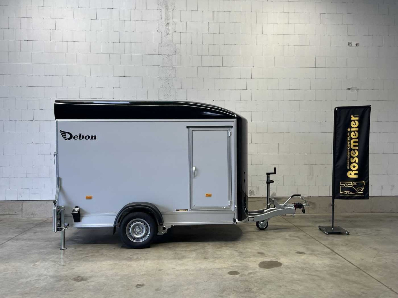 CHEVAL LIBERTE DEBON C400 Roadster Verkl Tür Kofferanhänger - Moottoripyörän perävaunu: kuva CHEVAL LIBERTE DEBON C400 Roadster Verkl Tür Kofferanhänger - Moottoripyörän perävaunu CHEVAL LIBERTE DEBON C400 Roadster Verkl Tür Kofferanhänger - Moottoripyörän perävaunu: kuva CHEVAL LIBERTE DEBON C400 Roadster Verkl Tür Kofferanhänger - Moottoripyörän perävaunu