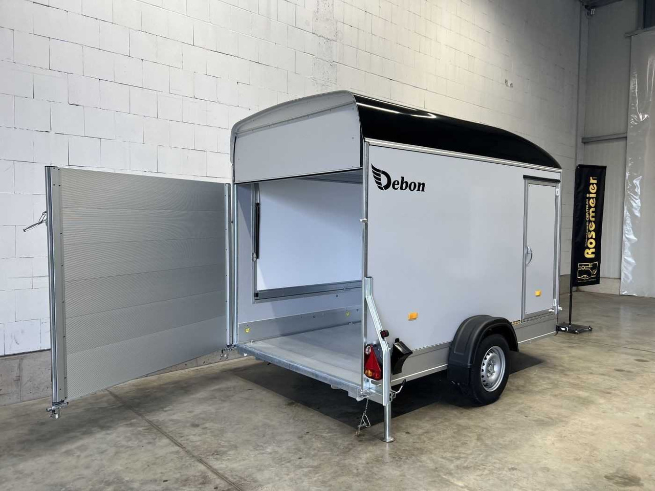 CHEVAL LIBERTE DEBON C400 Roadster Verkl Tür Kofferanhänger - Moottoripyörän perävaunu: kuva CHEVAL LIBERTE DEBON C400 Roadster Verkl Tür Kofferanhänger - Moottoripyörän perävaunu CHEVAL LIBERTE DEBON C400 Roadster Verkl Tür Kofferanhänger - Moottoripyörän perävaunu: kuva CHEVAL LIBERTE DEBON C400 Roadster Verkl Tür Kofferanhänger - Moottoripyörän perävaunu