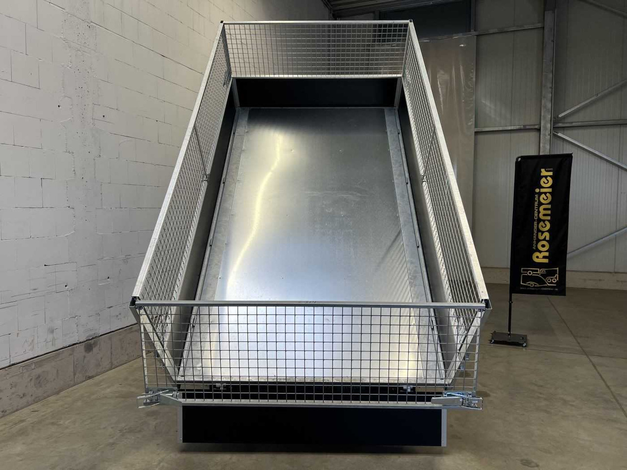 CHEVAL LIBERTE DEBON PW3.3E Black Gitter Dreiseitenkipper - Kippiauto perävaunu: kuva CHEVAL LIBERTE DEBON PW3.3E Black Gitter Dreiseitenkipper - Kippiauto perävaunu CHEVAL LIBERTE DEBON PW3.3E Black Gitter Dreiseitenkipper - Kippiauto perävaunu: kuva CHEVAL LIBERTE DEBON PW3.3E Black Gitter Dreiseitenkipper - Kippiauto perävaunu