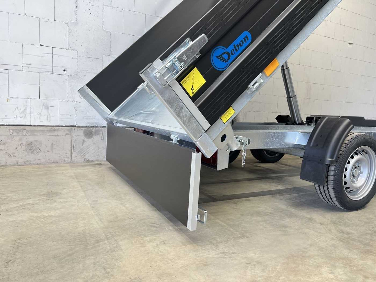 CHEVAL LIBERTE PW3.3E Black Dreiseitenkipper - Kippiauto perävaunu: kuva CHEVAL LIBERTE PW3.3E Black Dreiseitenkipper - Kippiauto perävaunu CHEVAL LIBERTE PW3.3E Black Dreiseitenkipper - Kippiauto perävaunu: kuva CHEVAL LIBERTE PW3.3E Black Dreiseitenkipper - Kippiauto perävaunu