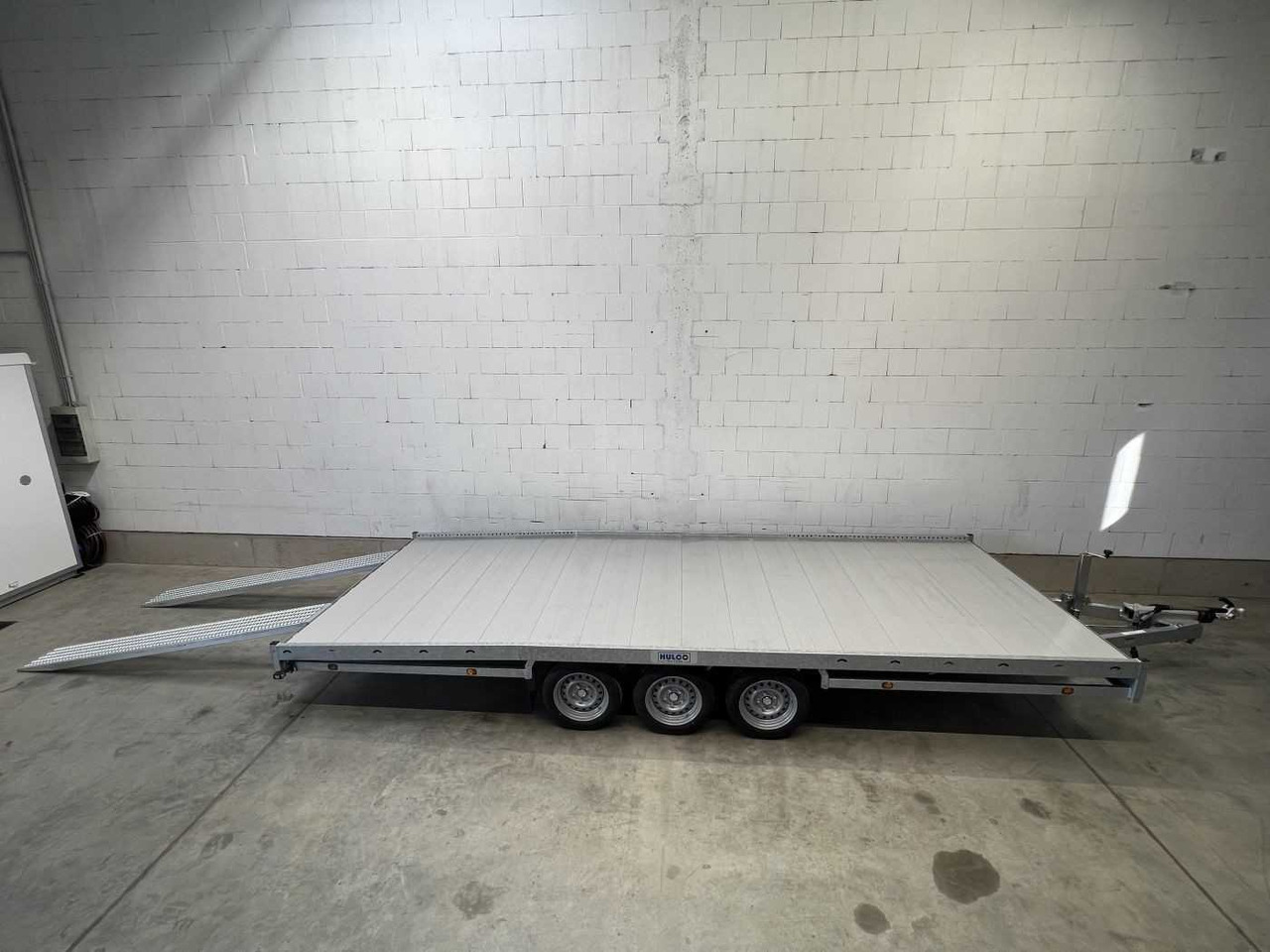 Uusi Kuljetin perävaunu HULCO Carax-3 3500 Autotransporter: kuva Uusi Kuljetin perävaunu HULCO Carax-3 3500 Autotransporter Uusi Kuljetin perävaunu HULCO Carax-3 3500 Autotransporter: kuva Uusi Kuljetin perävaunu HULCO Carax-3 3500 Autotransporter