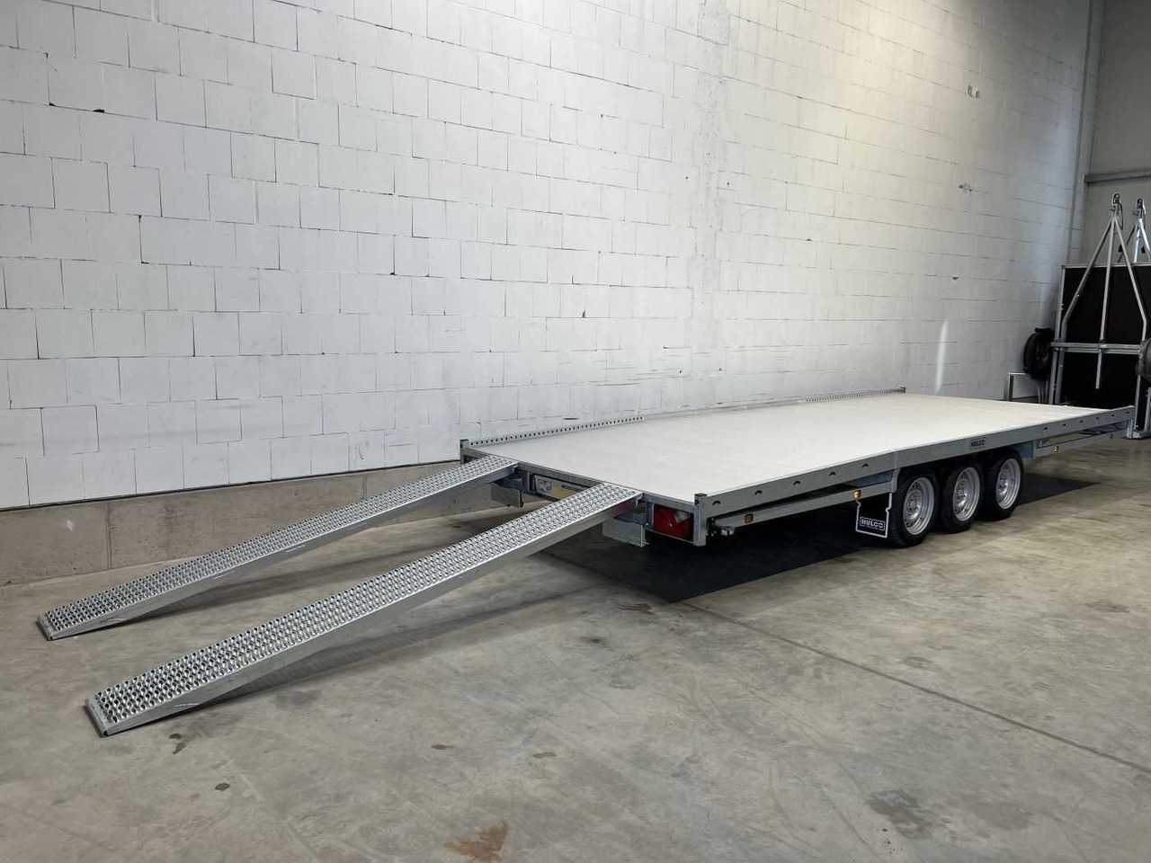 Uusi Kuljetin perävaunu HULCO Carax-3 3500 Autotransporter: kuva Uusi Kuljetin perävaunu HULCO Carax-3 3500 Autotransporter Uusi Kuljetin perävaunu HULCO Carax-3 3500 Autotransporter: kuva Uusi Kuljetin perävaunu HULCO Carax-3 3500 Autotransporter