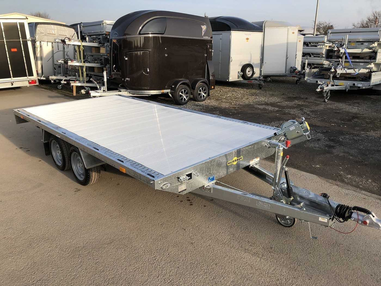 HUMBAUR Universal 3500 Aluboden Universaltransporter - Kuljetin perävaunu: kuva HUMBAUR Universal 3500 Aluboden Universaltransporter - Kuljetin perävaunu HUMBAUR Universal 3500 Aluboden Universaltransporter - Kuljetin perävaunu: kuva HUMBAUR Universal 3500 Aluboden Universaltransporter - Kuljetin perävaunu
