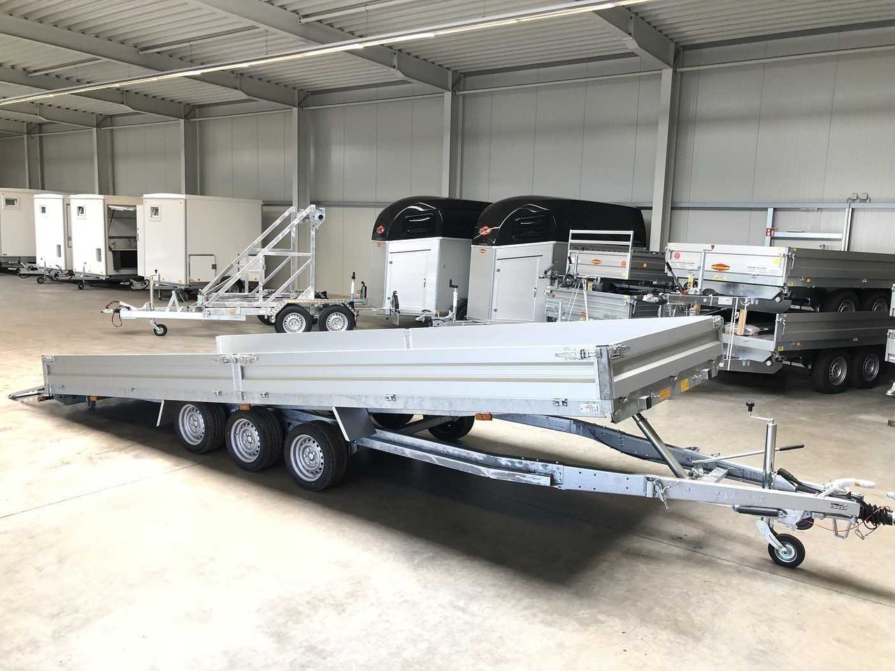 VARIANT 3500 U6 3-Achser Maschinentransporter - Perävaunu: kuva VARIANT 3500 U6 3-Achser Maschinentransporter - Perävaunu VARIANT 3500 U6 3-Achser Maschinentransporter - Perävaunu: kuva VARIANT 3500 U6 3-Achser Maschinentransporter - Perävaunu