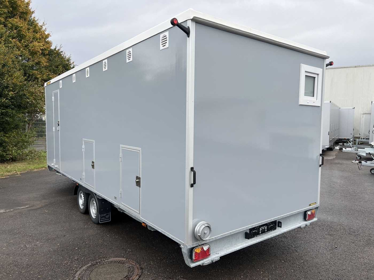 ROSEMEIER EW TA-NO 4 Damen, 1 Herren + 4 Urinal Toilettenanhänger - Refrigeraattori perävaunu: kuva ROSEMEIER EW TA-NO 4 Damen, 1 Herren + 4 Urinal Toilettenanhänger - Refrigeraattori perävaunu ROSEMEIER EW TA-NO 4 Damen, 1 Herren + 4 Urinal Toilettenanhänger - Refrigeraattori perävaunu: kuva ROSEMEIER EW TA-NO 4 Damen, 1 Herren + 4 Urinal Toilettenanhänger - Refrigeraattori perävaunu