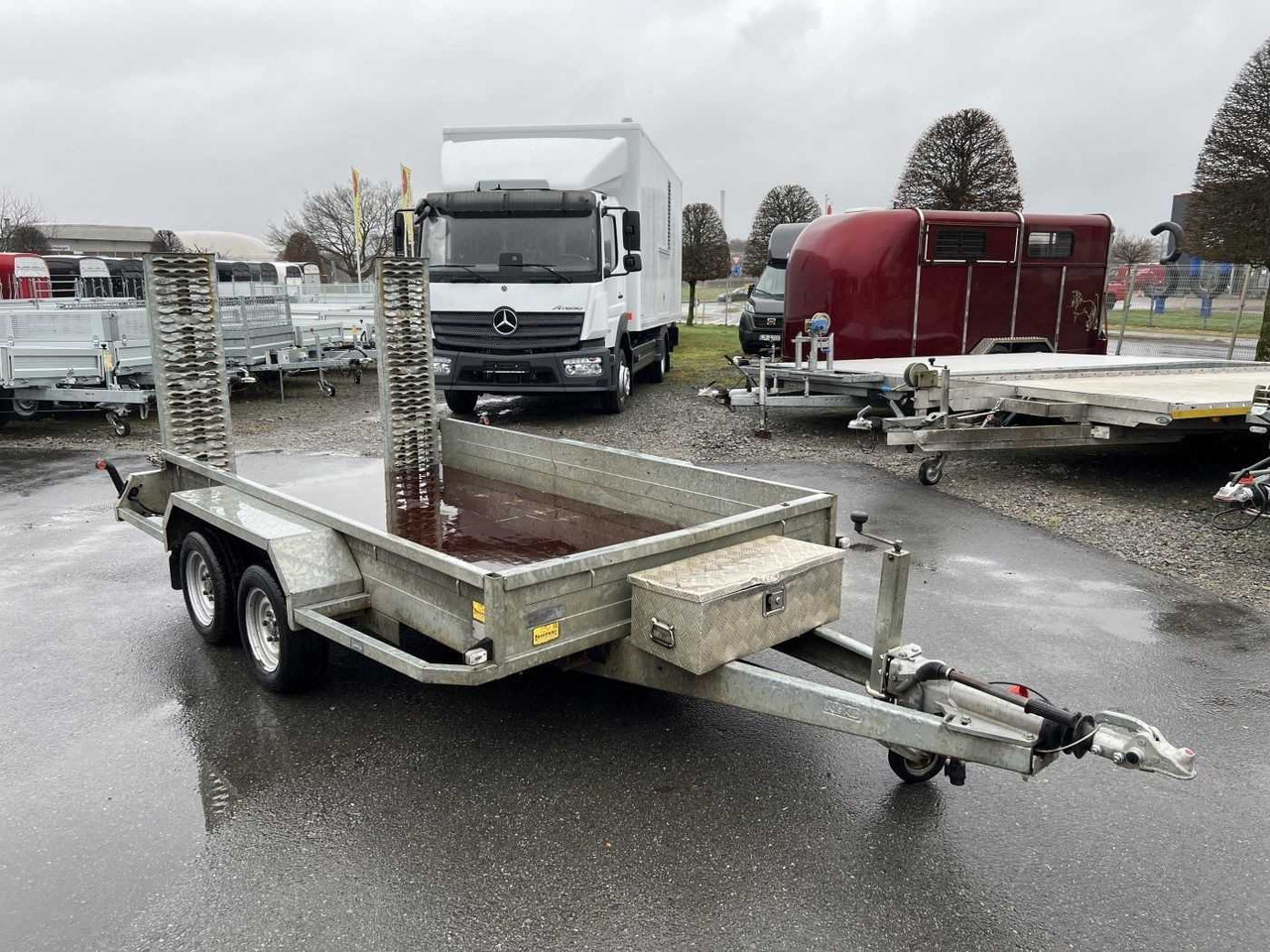 SARIS Magnum Explorer 350 Maschinentransporter - Koneenkuljetusvaunu: kuva SARIS Magnum Explorer 350 Maschinentransporter - Koneenkuljetusvaunu SARIS Magnum Explorer 350 Maschinentransporter - Koneenkuljetusvaunu: kuva SARIS Magnum Explorer 350 Maschinentransporter - Koneenkuljetusvaunu