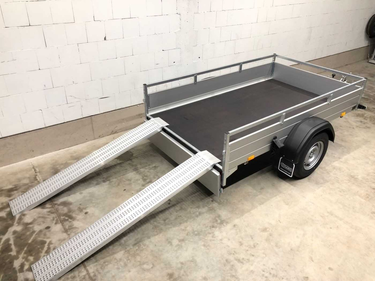 SARIS McAlu Pro 255 153 1500 1 Rampe Kastenanhänger ge - Peräkärry: kuva SARIS McAlu Pro 255 153 1500 1 Rampe Kastenanhänger ge - Peräkärry SARIS McAlu Pro 255 153 1500 1 Rampe Kastenanhänger ge - Peräkärry: kuva SARIS McAlu Pro 255 153 1500 1 Rampe Kastenanhänger ge - Peräkärry