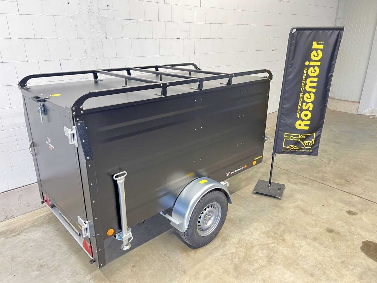 TPV KT-EB3 Plus Deckelanhänger - Peräkärry: kuva TPV KT-EB3 Plus Deckelanhänger - Peräkärry TPV KT-EB3 Plus Deckelanhänger - Peräkärry: kuva TPV KT-EB3 Plus Deckelanhänger - Peräkärry