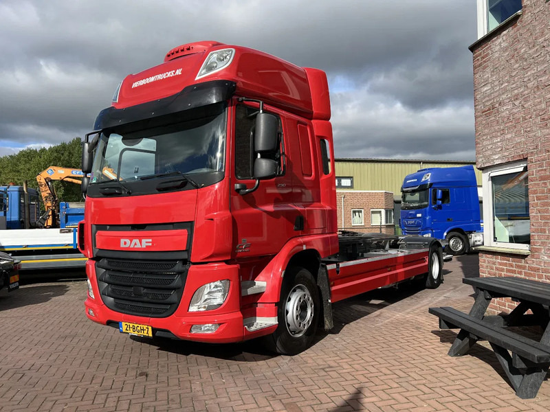 DAF CF 290 4X2 EURO6 SPACECAB RENOVA / VANGMUIL / LAADKLEP / TOP STAAT - Konttialus/ Vaihtokuormatilat kuorma-auto: kuva DAF CF 290 4X2 EURO6 SPACECAB RENOVA / VANGMUIL / LAADKLEP / TOP STAAT - Konttialus/ Vaihtokuormatilat kuorma-auto DAF CF 290 4X2 EURO6 SPACECAB RENOVA / VANGMUIL / LAADKLEP / TOP STAAT - Konttialus/ Vaihtokuormatilat kuorma-auto: kuva DAF CF 290 4X2 EURO6 SPACECAB RENOVA / VANGMUIL / LAADKLEP / TOP STAAT - Konttialus/ Vaihtokuormatilat kuorma-auto